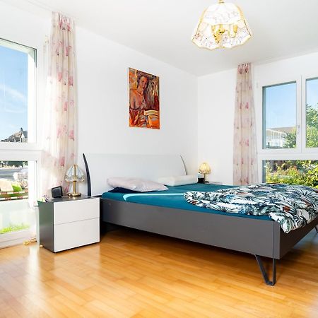 Vk - R - Zuerich Airport - Luxury - Home Stay - Raetschengaessli - โคลเธ่น ภายนอก รูปภาพ