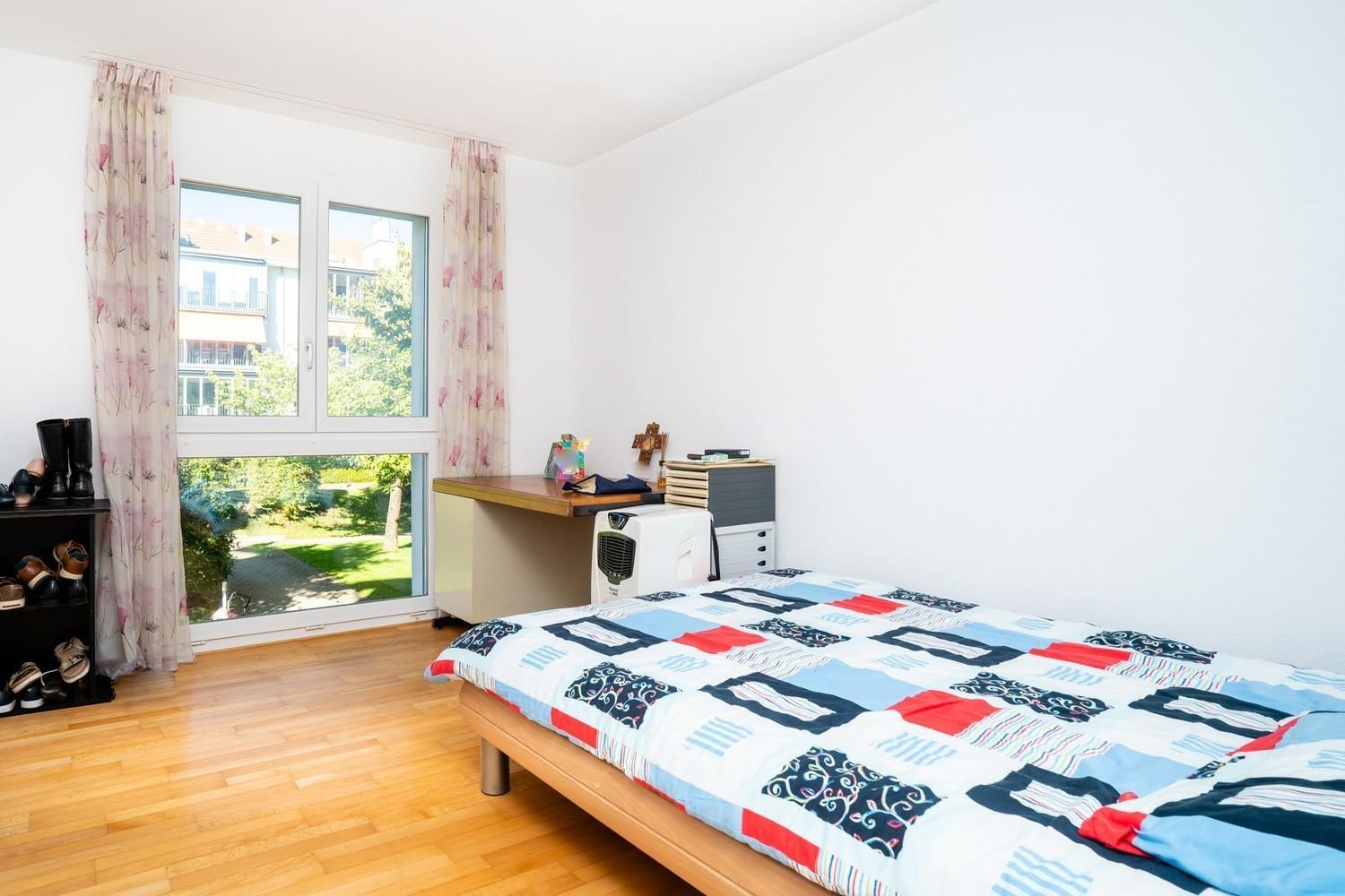 Vk - R - Zuerich Airport - Luxury - Home Stay - Raetschengaessli - โคลเธ่น ภายนอก รูปภาพ